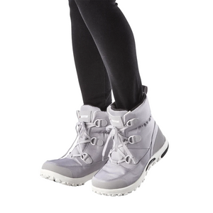 Outdoors Oriented Baffin Mist women's light grey waterproof winter boots with D-ring laces and durable rubber outsoles