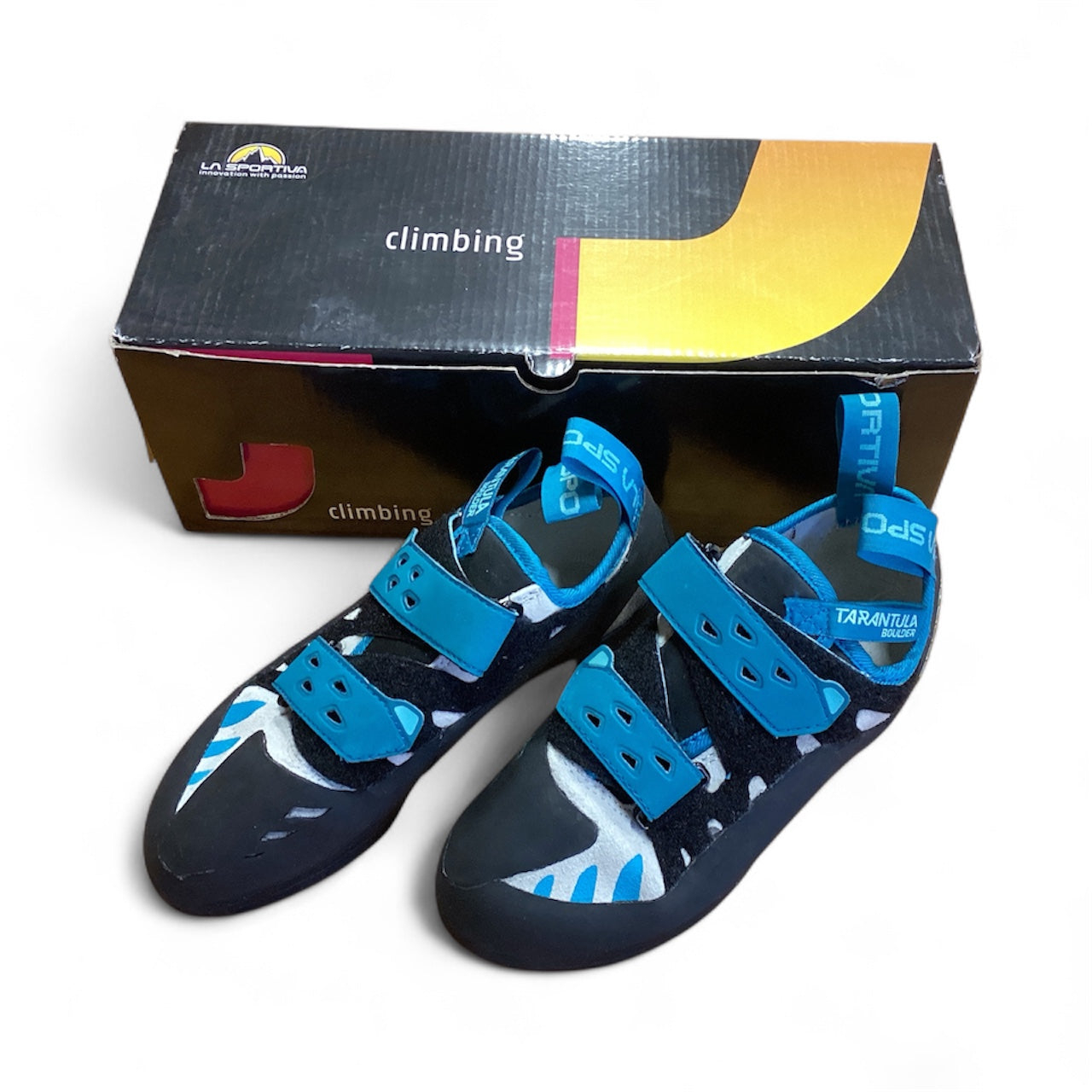 La Sportiva Tarantula Boulder - Women's Size 38 - Scratch & Dent